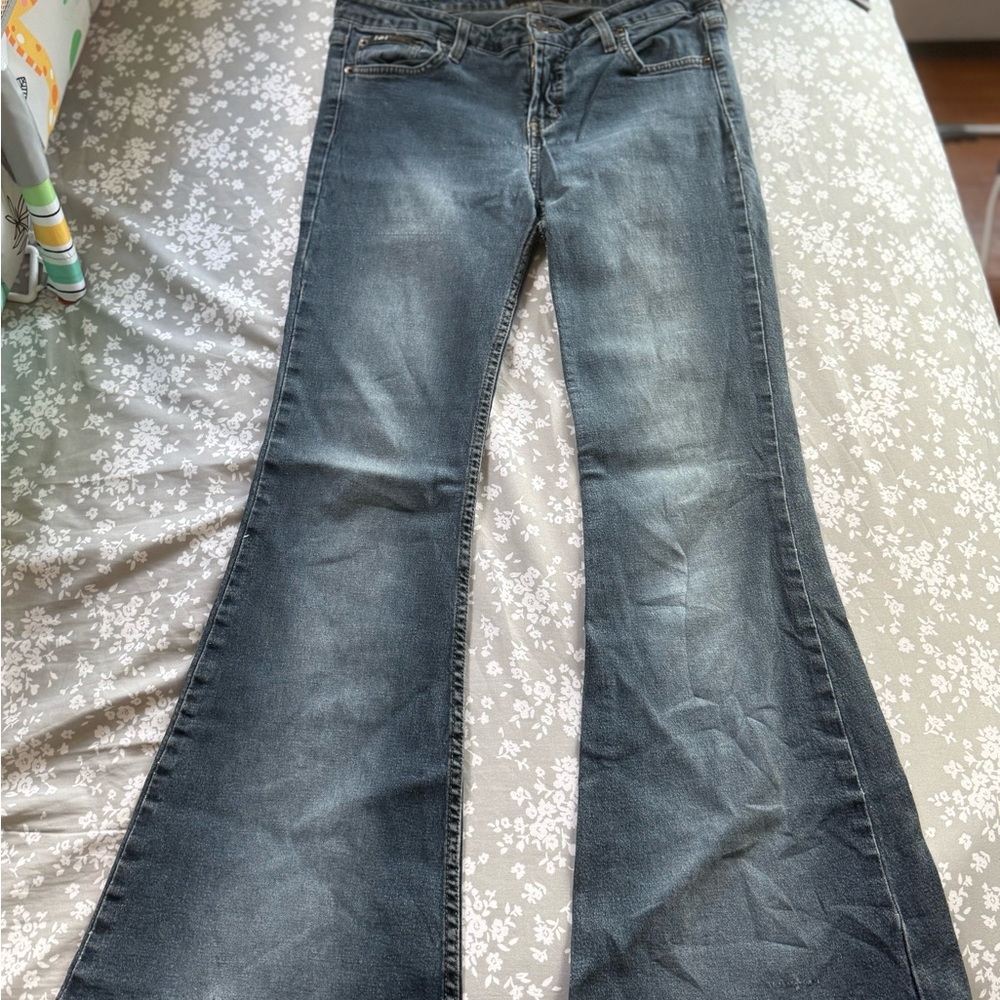 Blue Flare Wide Leg Jeans with Vintage-Inspired Wash